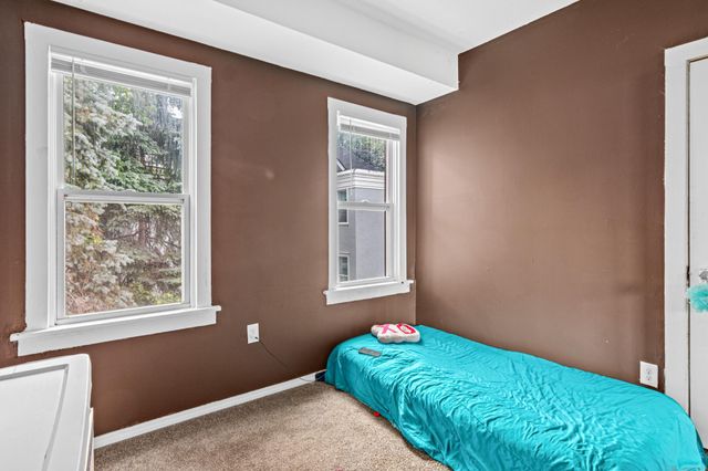 96 Winifred Street W, Saint Paul, MN 55107