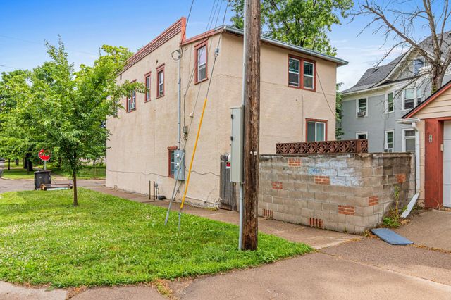 96 Winifred Street W, Saint Paul, MN 55107