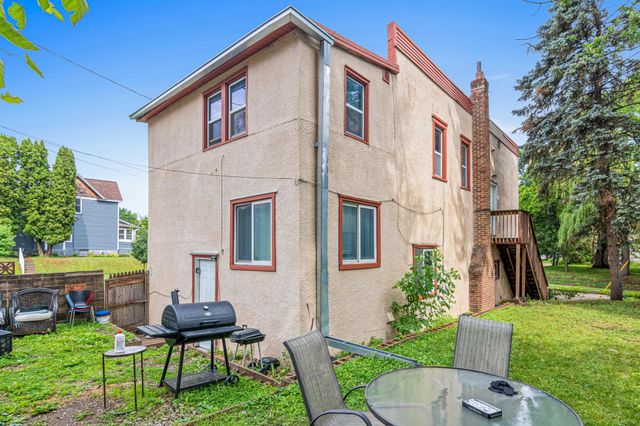 96 Winifred Street W, Saint Paul, MN 55107