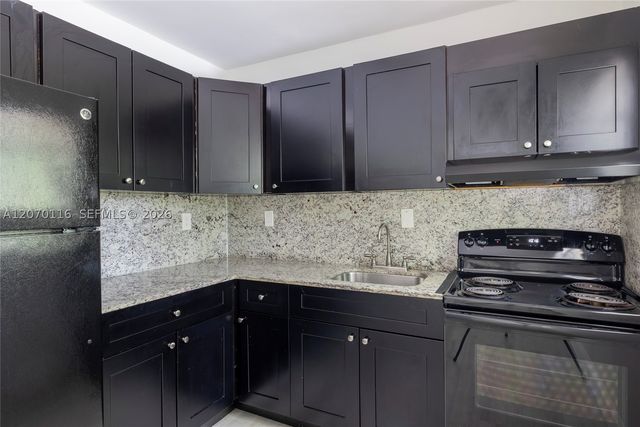 1091 SW 4th St 2, Miami, FL 33130