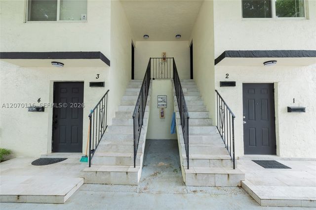 1091 SW 4th St 2, Miami, FL 33130