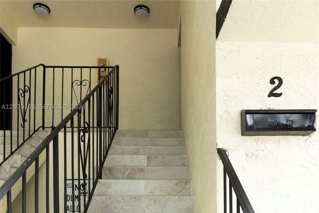 1091 SW 4th St 2, Miami, FL 33130