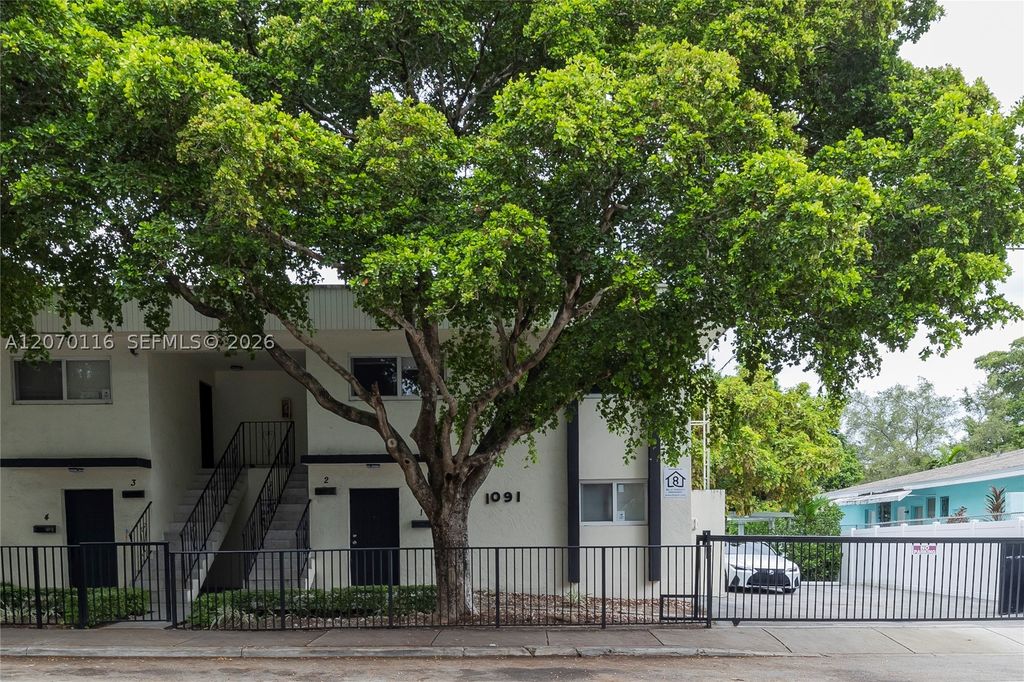 1091 SW 4th St 2, Miami, FL 33130