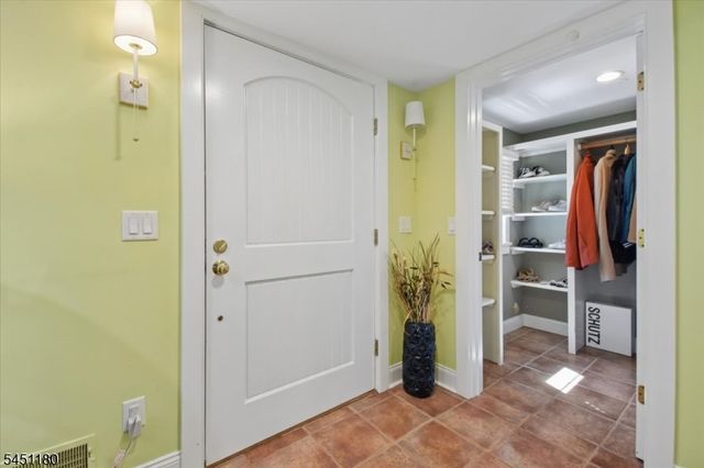 347 Drakestown Rd, Washington Twp., NJ 07853