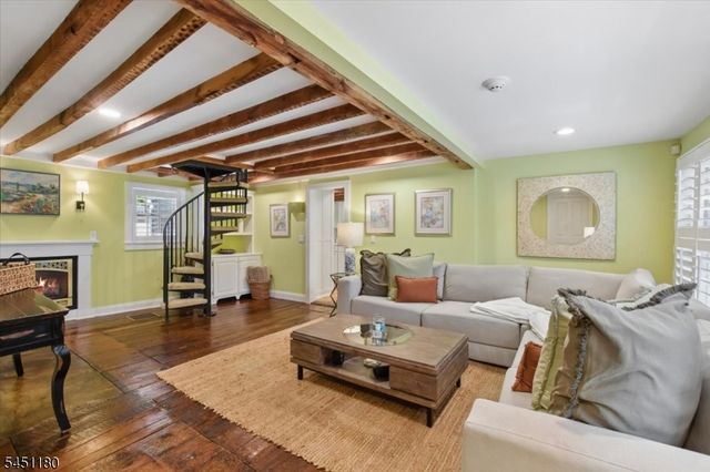 347 Drakestown Rd, Washington Twp., NJ 07853