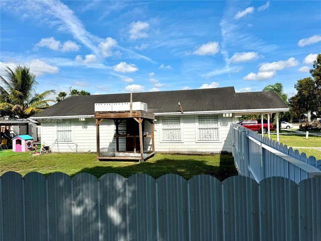 22736 SW 114th Pl, Miami, FL 33170