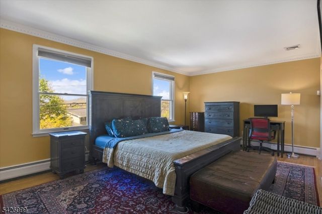 52 Molinari Dr, Wanaque Boro, NJ 07465