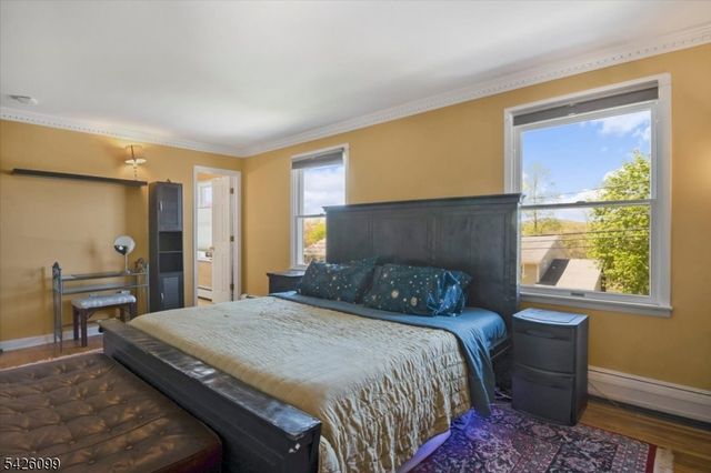 52 Molinari Dr, Wanaque Boro, NJ 07465