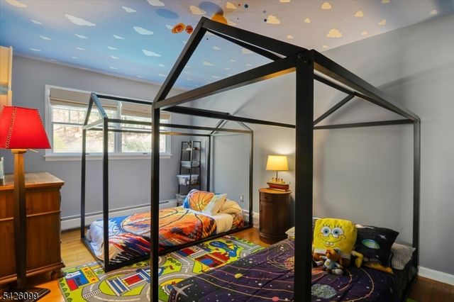 52 Molinari Dr, Wanaque Boro, NJ 07465