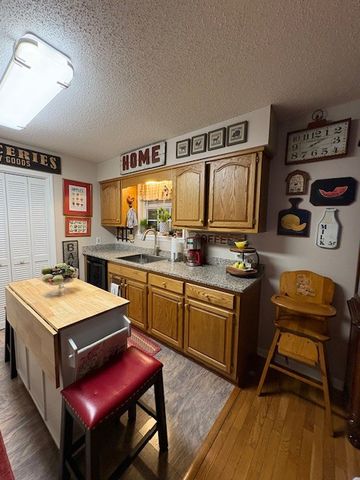 16 Town Rd, Fayetteville, TN 37334