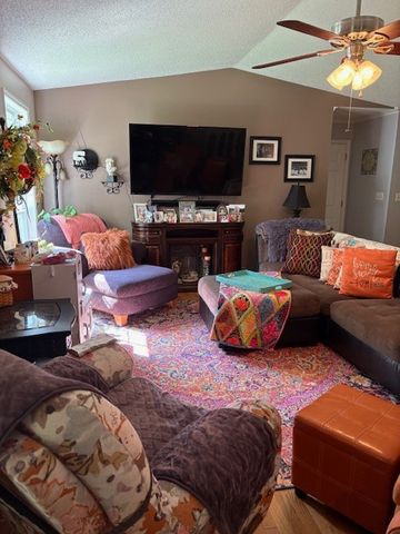 16 Town Rd, Fayetteville, TN 37334