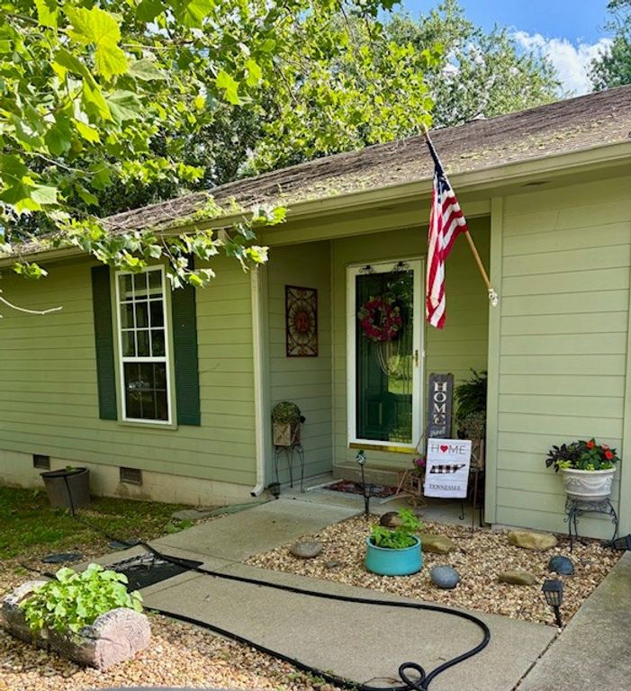 16 Town Rd, Fayetteville, TN 37334