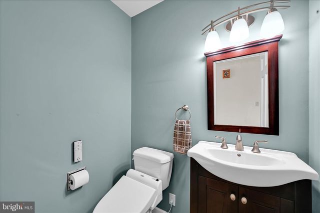 222 AUDREY DR, Lititz, PA 17543
