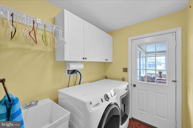 222 AUDREY DR, Lititz, PA 17543