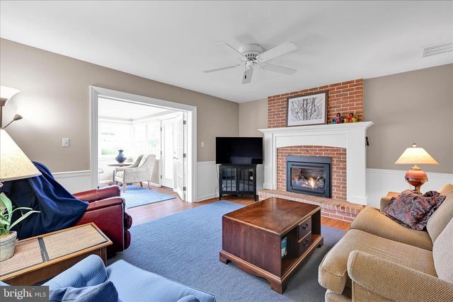 222 AUDREY DR, Lititz, PA 17543