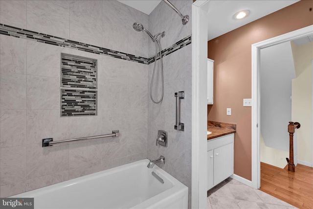 222 AUDREY DR, Lititz, PA 17543