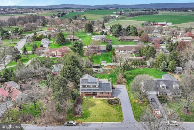 222 AUDREY DR, Lititz, PA 17543