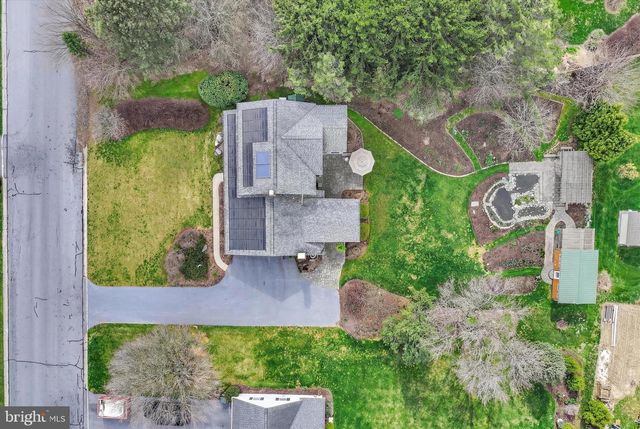 222 AUDREY DR, Lititz, PA 17543