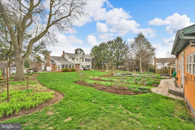 222 AUDREY DR, Lititz, PA 17543