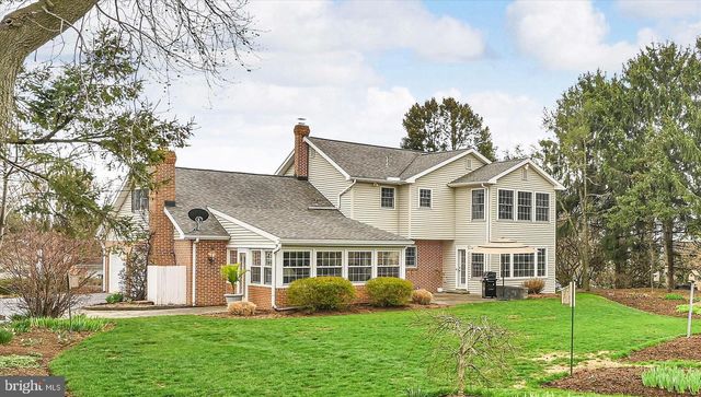 222 AUDREY DR, Lititz, PA 17543