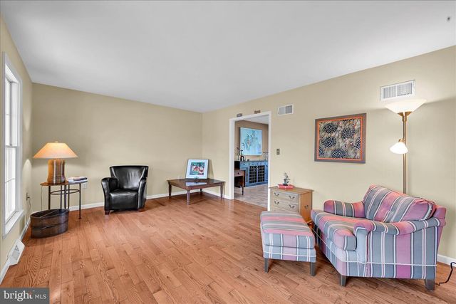 222 AUDREY DR, Lititz, PA 17543