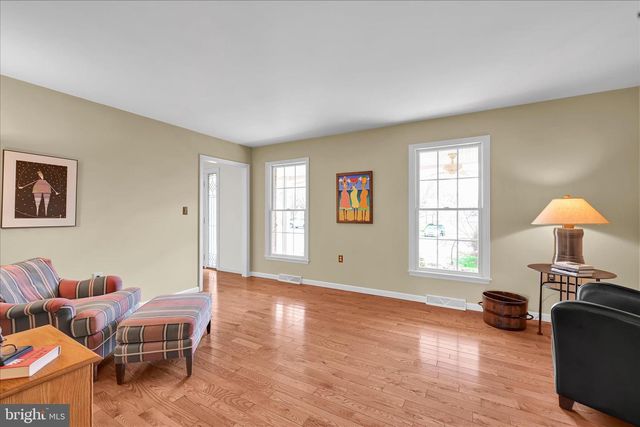 222 AUDREY DR, Lititz, PA 17543