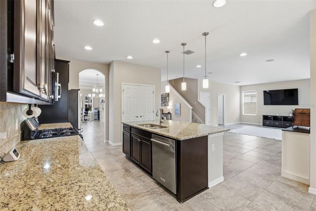 17515 BRIGHT WHEAT DRIVE, Lithia, FL 33547