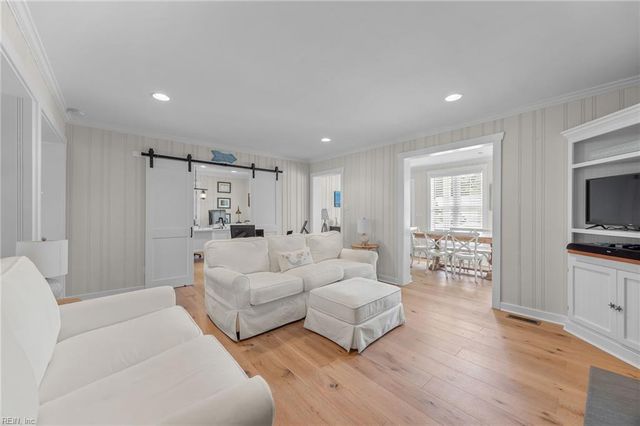 2228 Starfish RD, Virginia Beach, VA 23451