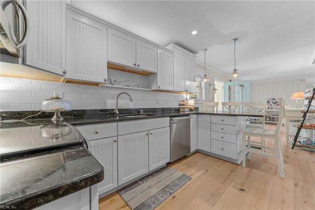 2228 Starfish RD, Virginia Beach, VA 23451