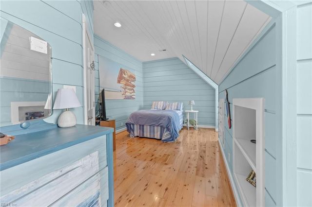 2228 Starfish RD, Virginia Beach, VA 23451