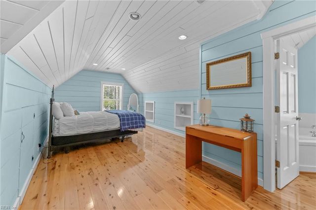 2228 Starfish RD, Virginia Beach, VA 23451