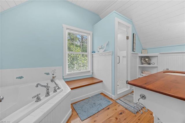 2228 Starfish RD, Virginia Beach, VA 23451