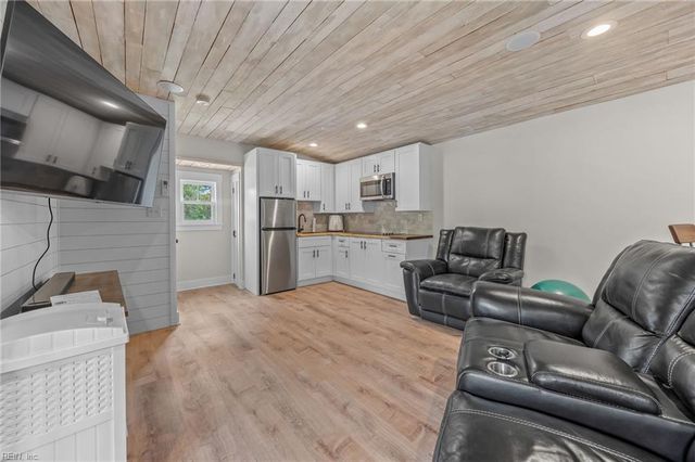 2228 Starfish RD, Virginia Beach, VA 23451