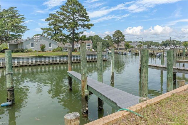 2228 Starfish RD, Virginia Beach, VA 23451