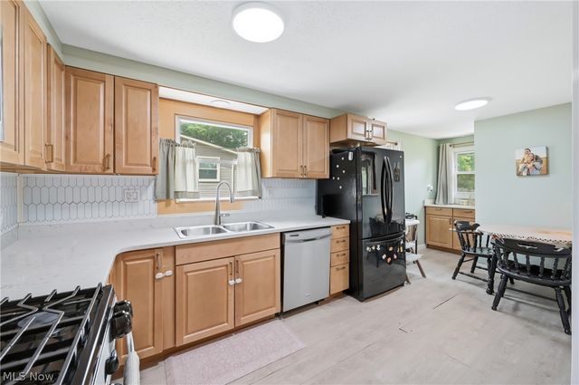 64 Morningside Road, Niles, OH 44446