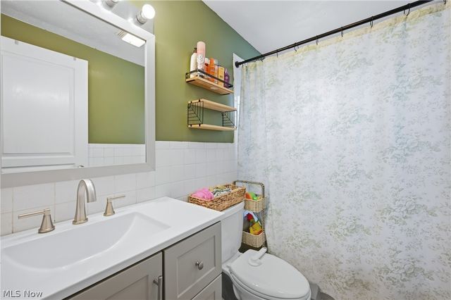 64 Morningside Road, Niles, OH 44446