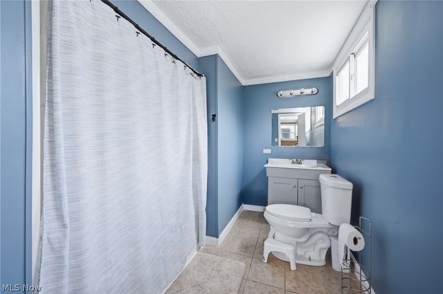 64 Morningside Road, Niles, OH 44446