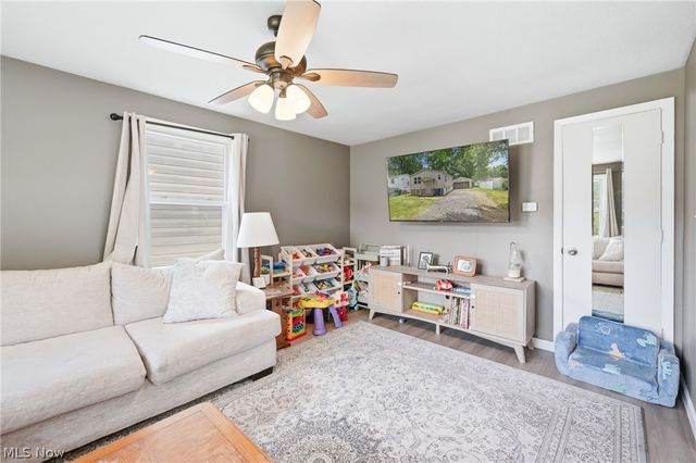 64 Morningside Road, Niles, OH 44446