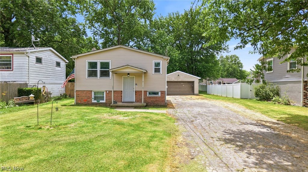 64 Morningside Road, Niles, OH 44446