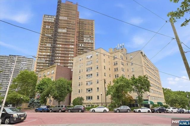 6010 Boulevard East 37, West New York, NJ 07093