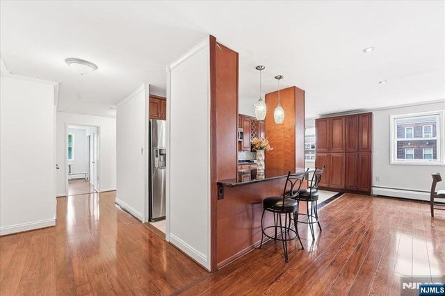 6010 Boulevard East 37, West New York, NJ 07093