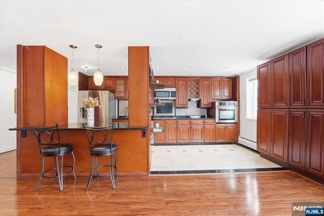 6010 Boulevard East 37, West New York, NJ 07093