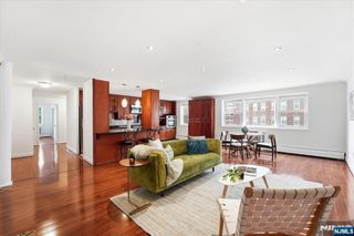 6010 Boulevard East 37, West New York, NJ 07093