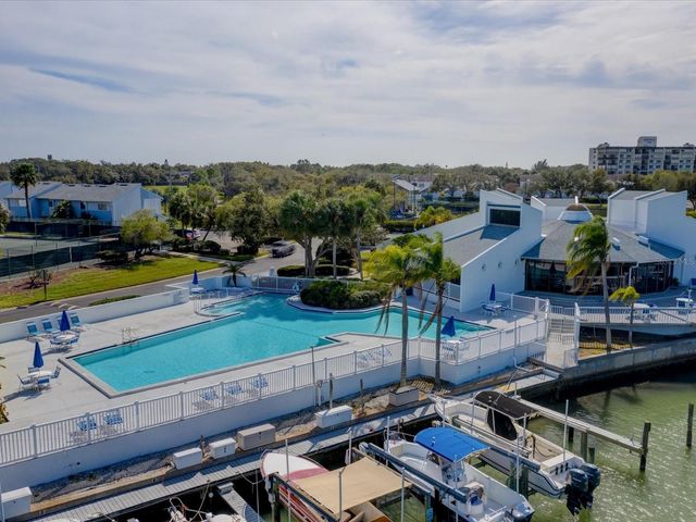 11510 SHIPWATCH DRIVE 1372, Largo, FL 33774