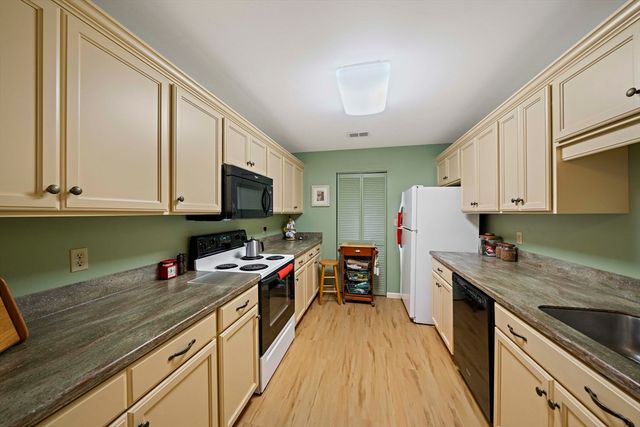 90 Sea Street 134, Weymouth, MA 02191