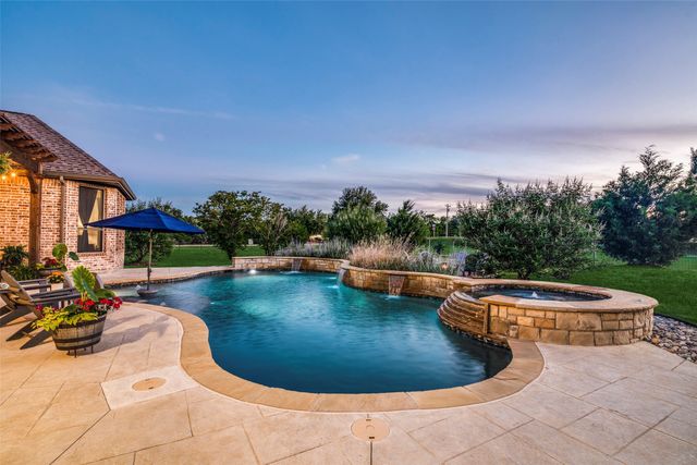 303 Strain Lane, Lucas, TX 75002