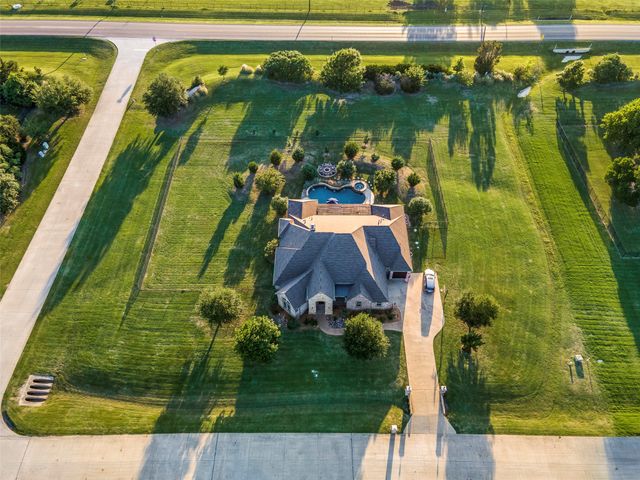 303 Strain Lane, Lucas, TX 75002