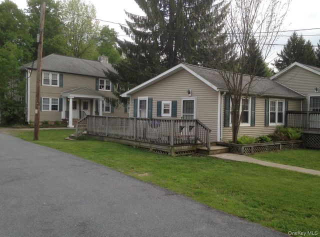 2042 Route 44 2038, Pleasant Valley, NY 12569