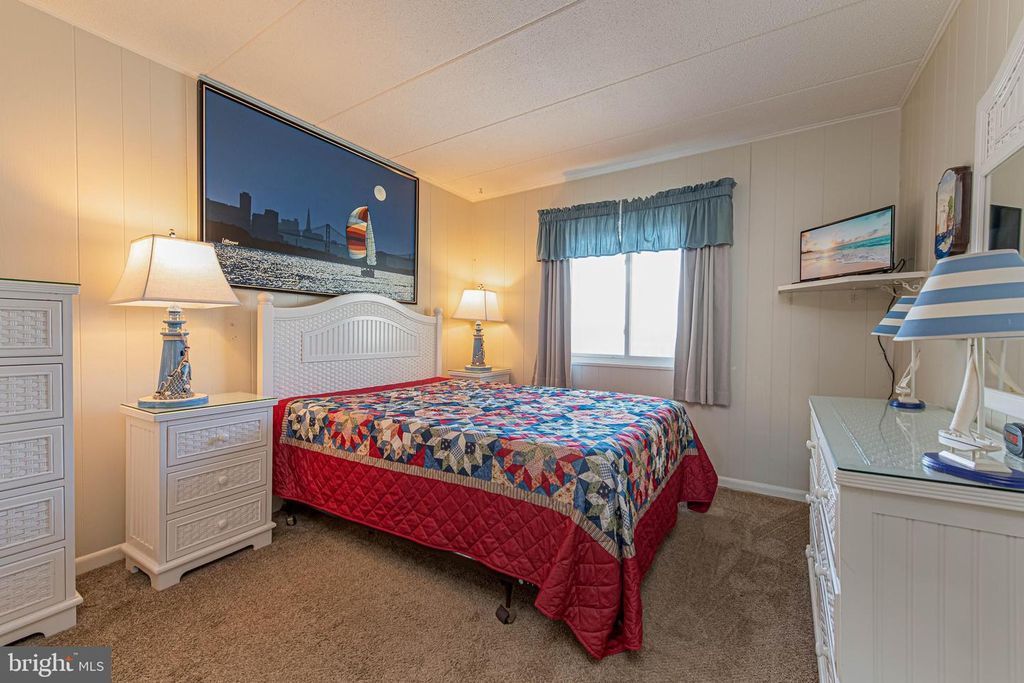 Image 12 of property listing at 401 ATLANTIC AVE #103, Ocean City, MD 21842