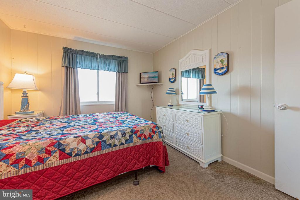 Image 13 of property listing at 401 ATLANTIC AVE #103, Ocean City, MD 21842